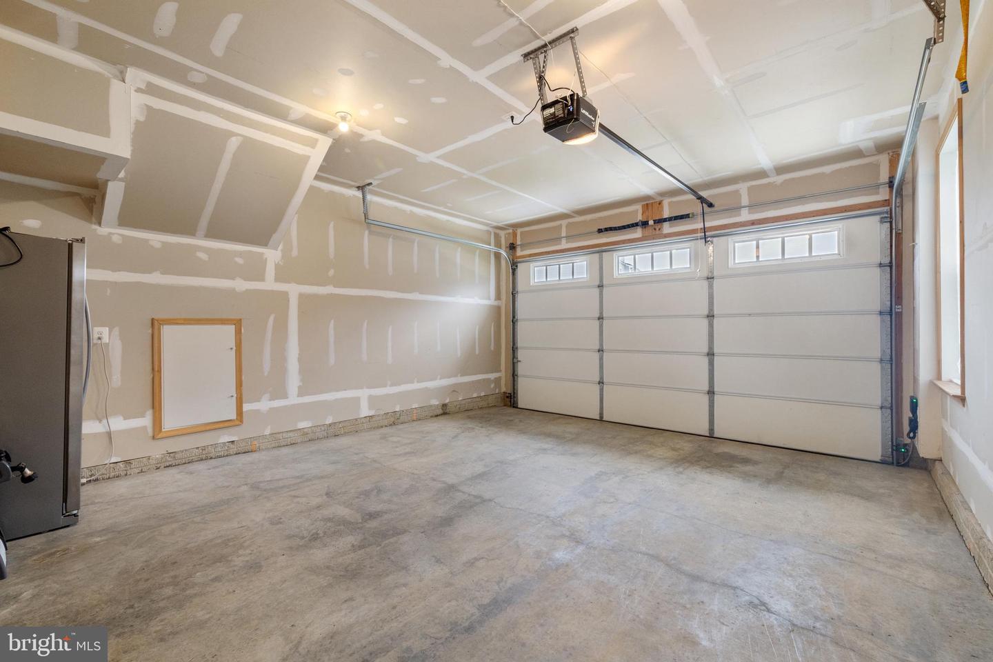1076 Overlook Way Property Photo 30