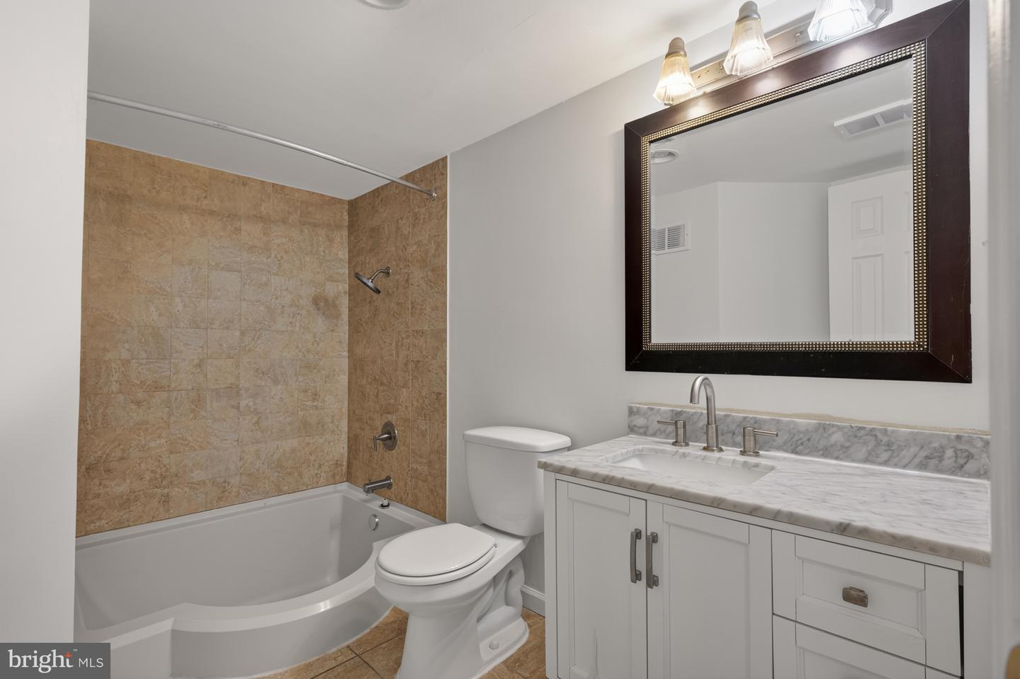 3348 Huntley Square Dr #b Property Photo 20