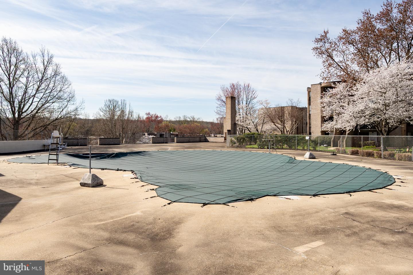 3348 Huntley Square Dr #b Property Photo 41