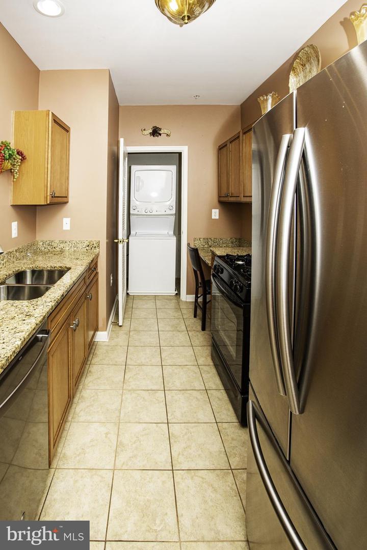 13220 Fox Bow Dr #307 Property Photo 6
