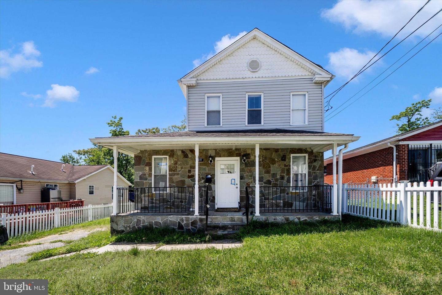 6211 FOOTE ST Property Photo 1