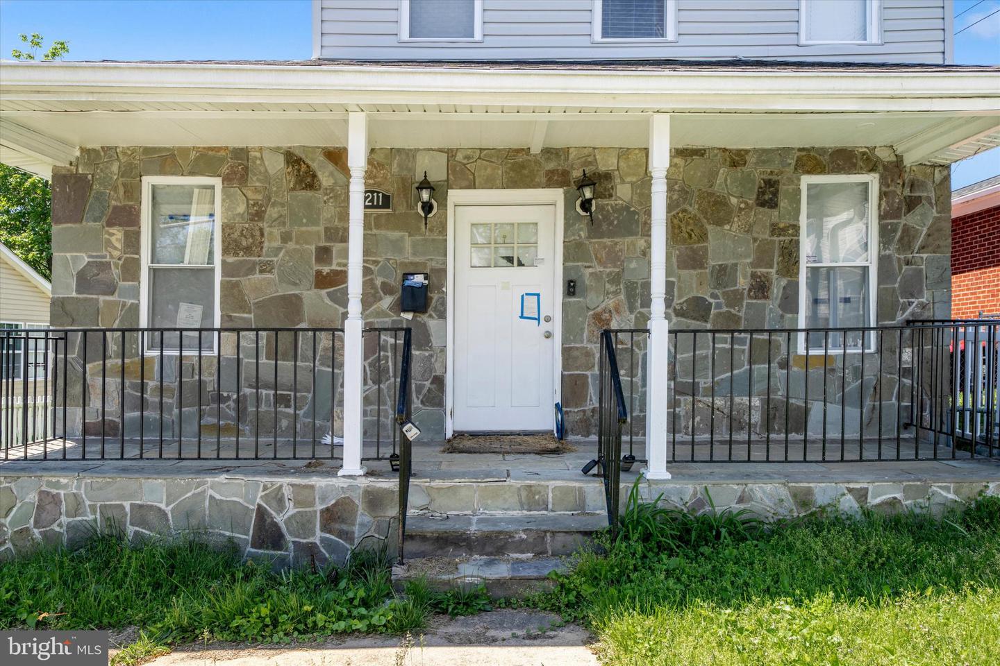 6211 Foote St Property Photo 6