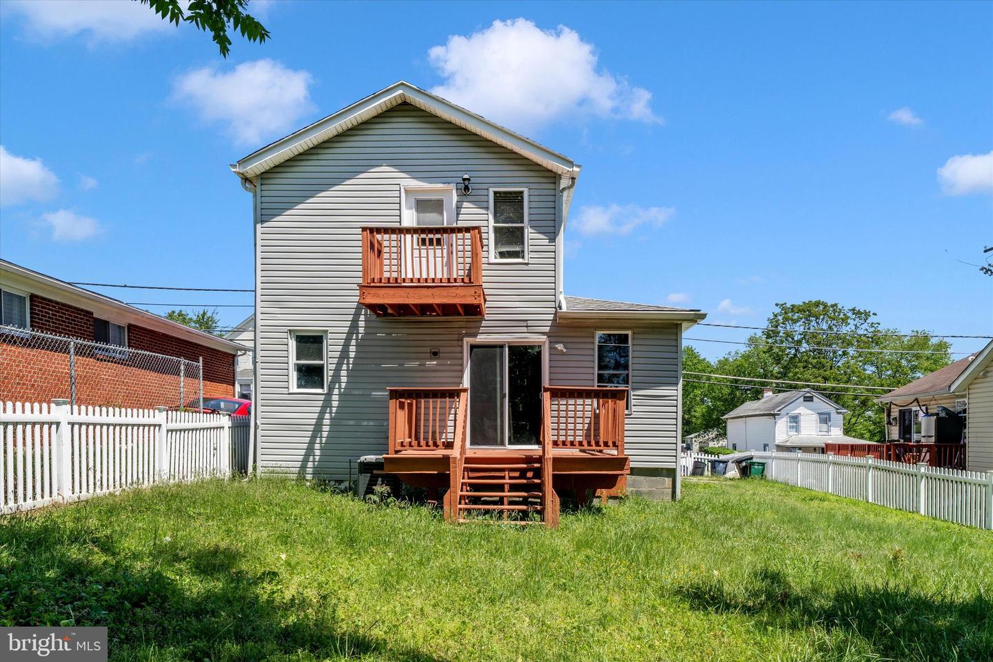 6211 Foote St Property Photo 16