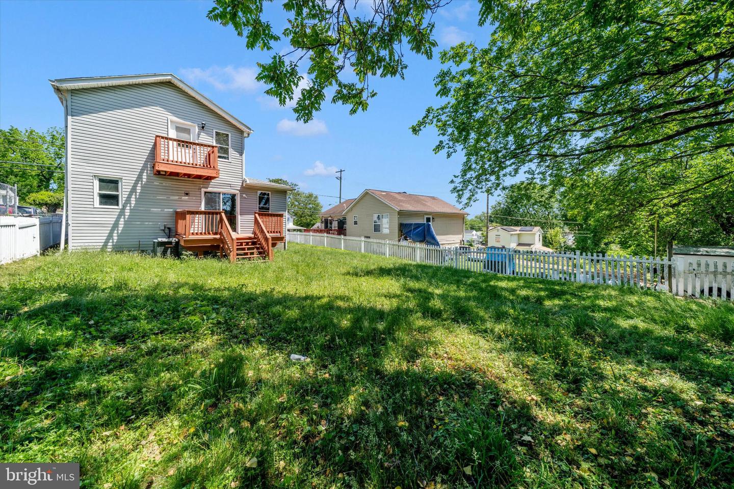 6211 Foote St Property Photo 17