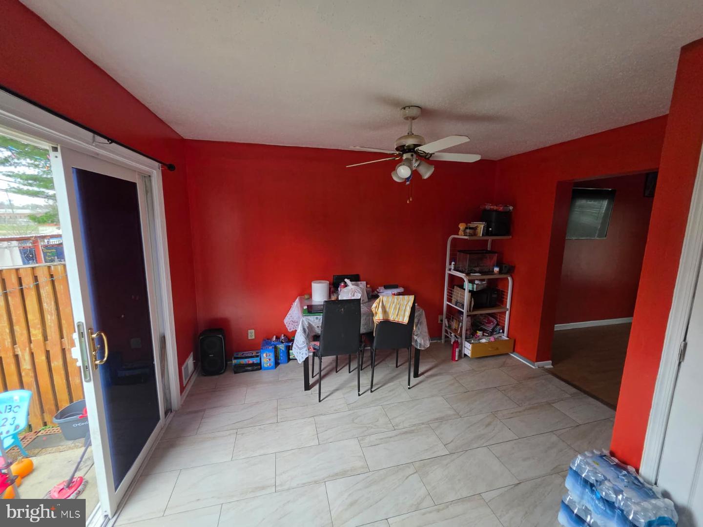 6714 Hawthorne St Property Photo 5