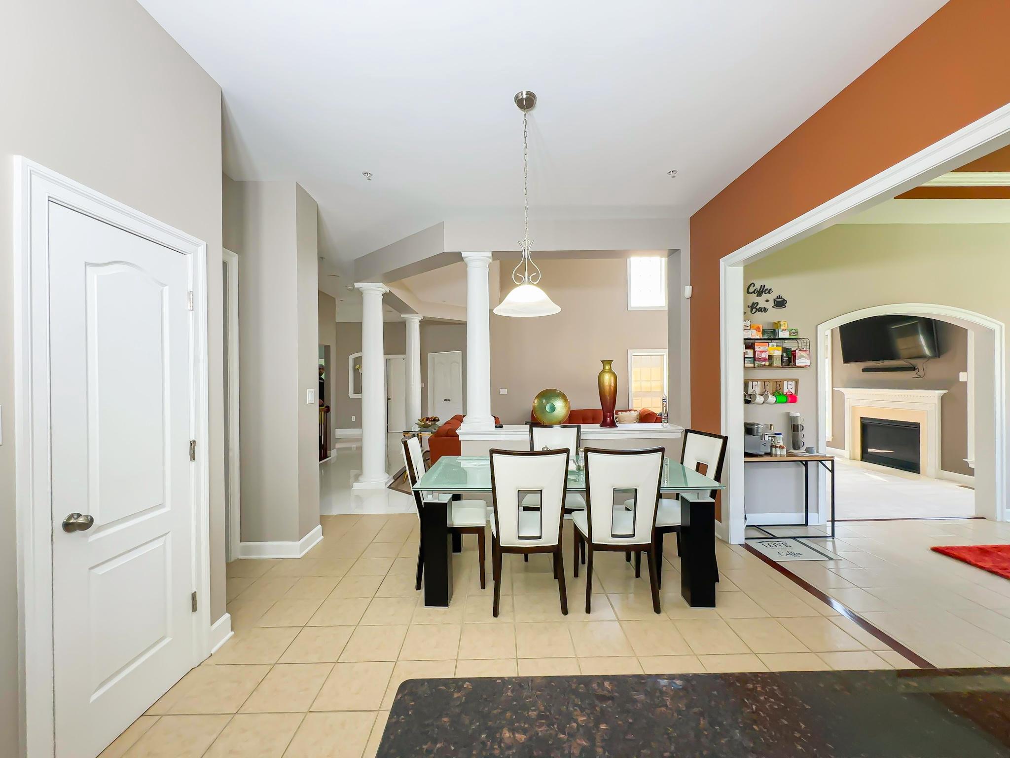 6609 Chatham Park Dr Property Photo 5