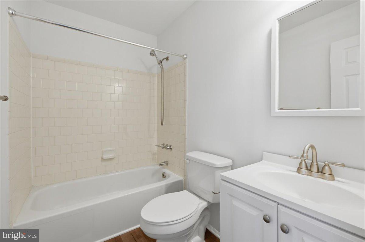 19 Barberry Ct #39-4 Property Photo 10