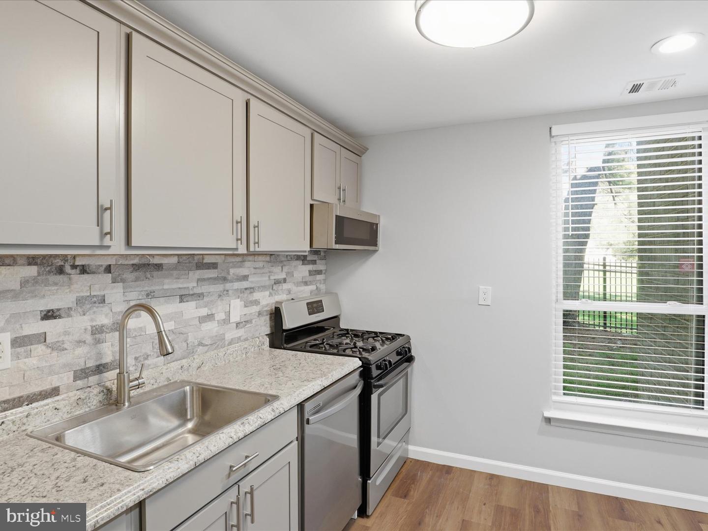 3302 Huntley Square Dr #t2 Property Photo 9