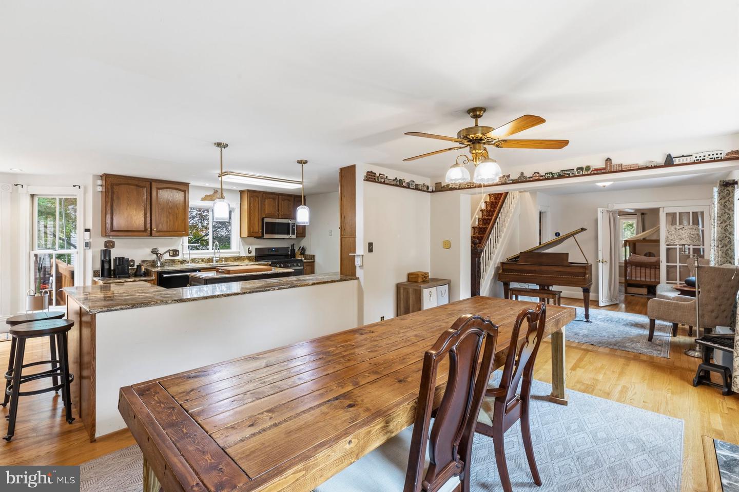 1105 Montgomery St Property Photo 13