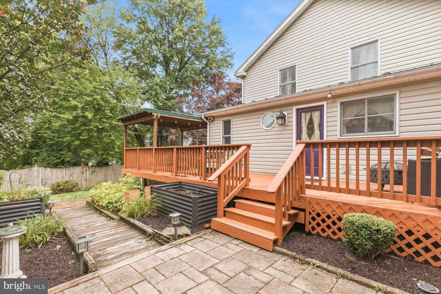 1105 Montgomery St Property Photo 30