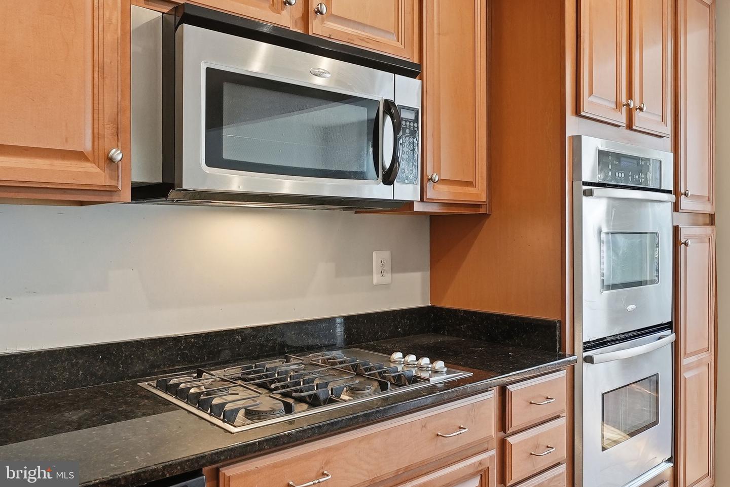 14614 Hawley Ln Property Photo 10