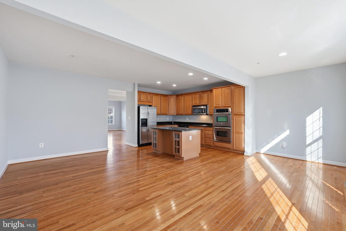 14614 Hawley Ln Property Photo 15