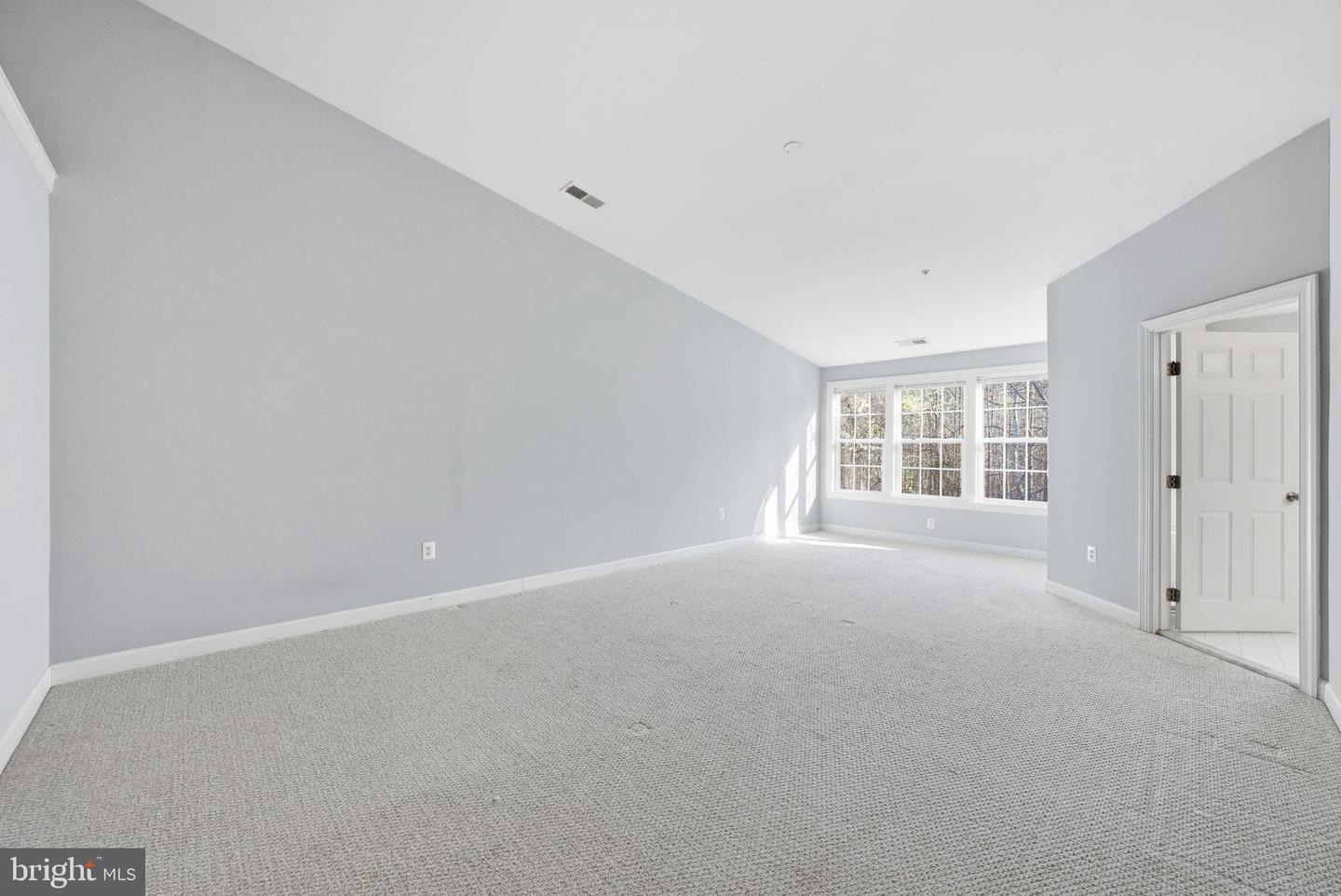 14614 Hawley Ln Property Photo 19