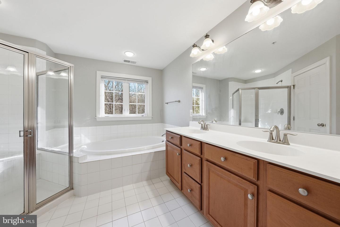 14614 Hawley Ln Property Photo 24