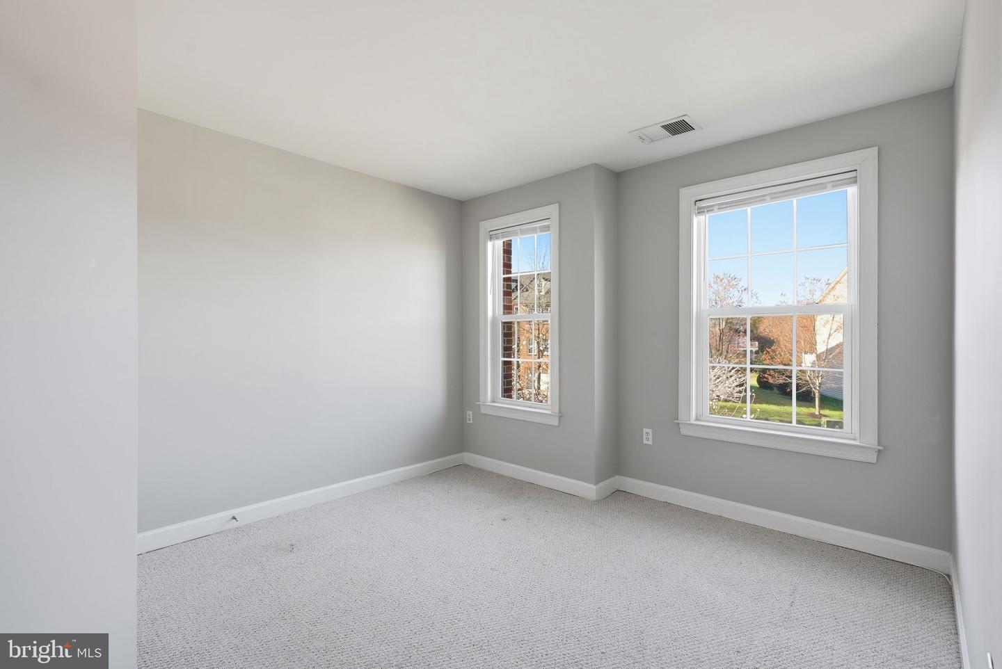 14614 Hawley Ln Property Photo 25