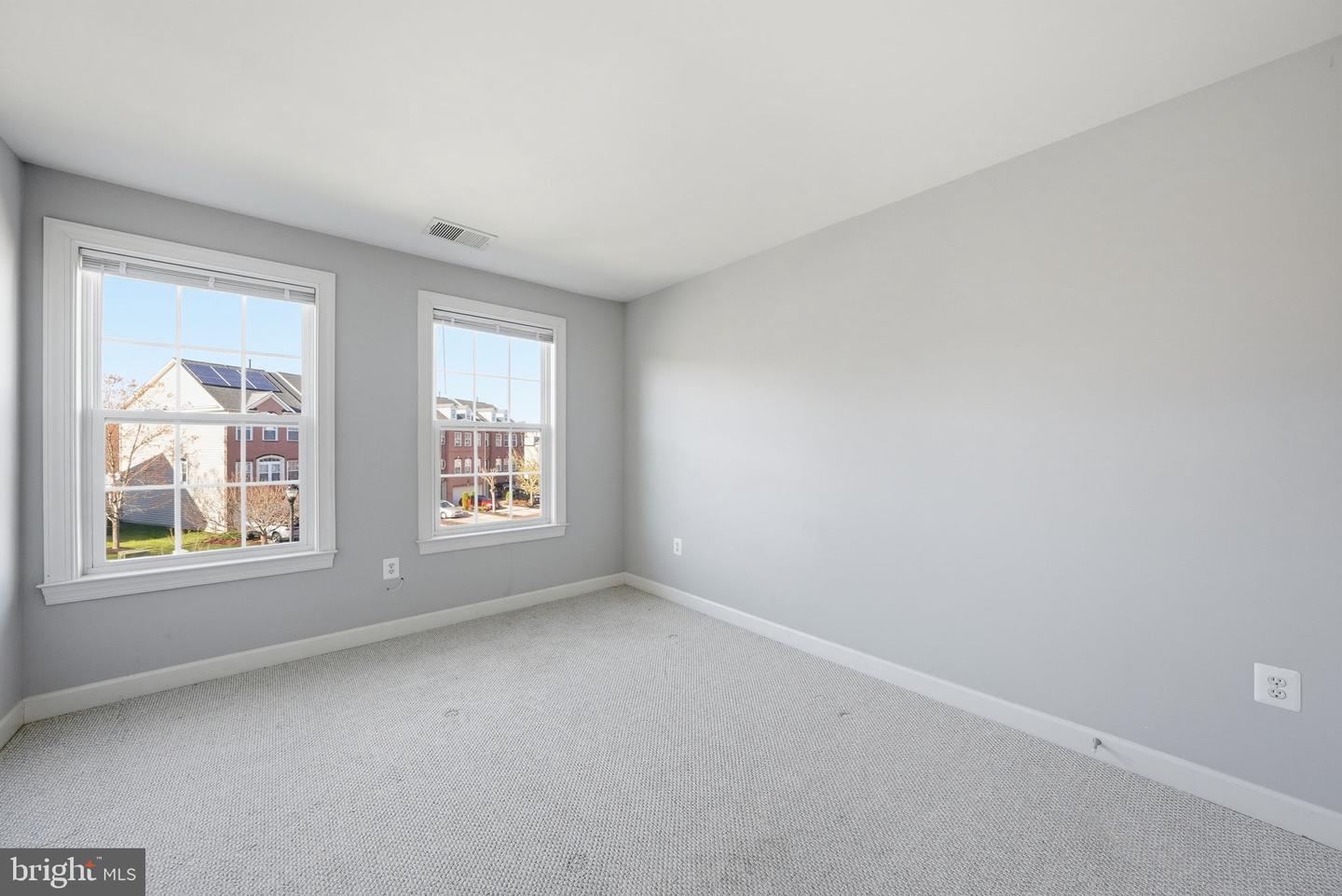 14614 Hawley Ln Property Photo 29