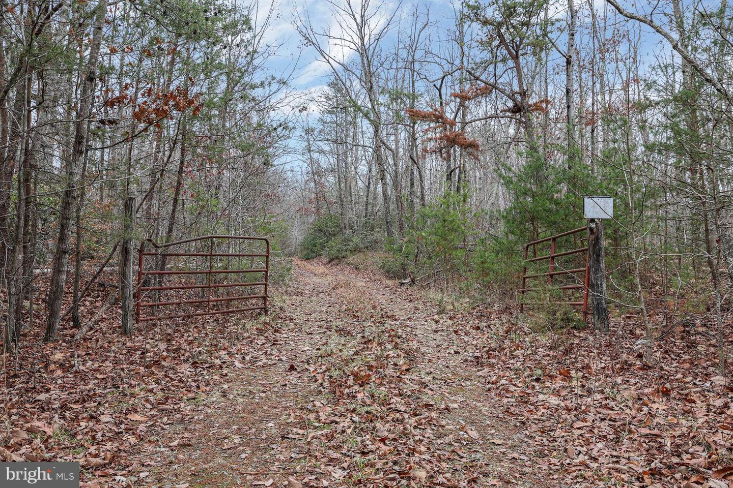 13729 Martin Rd Property Photo 16