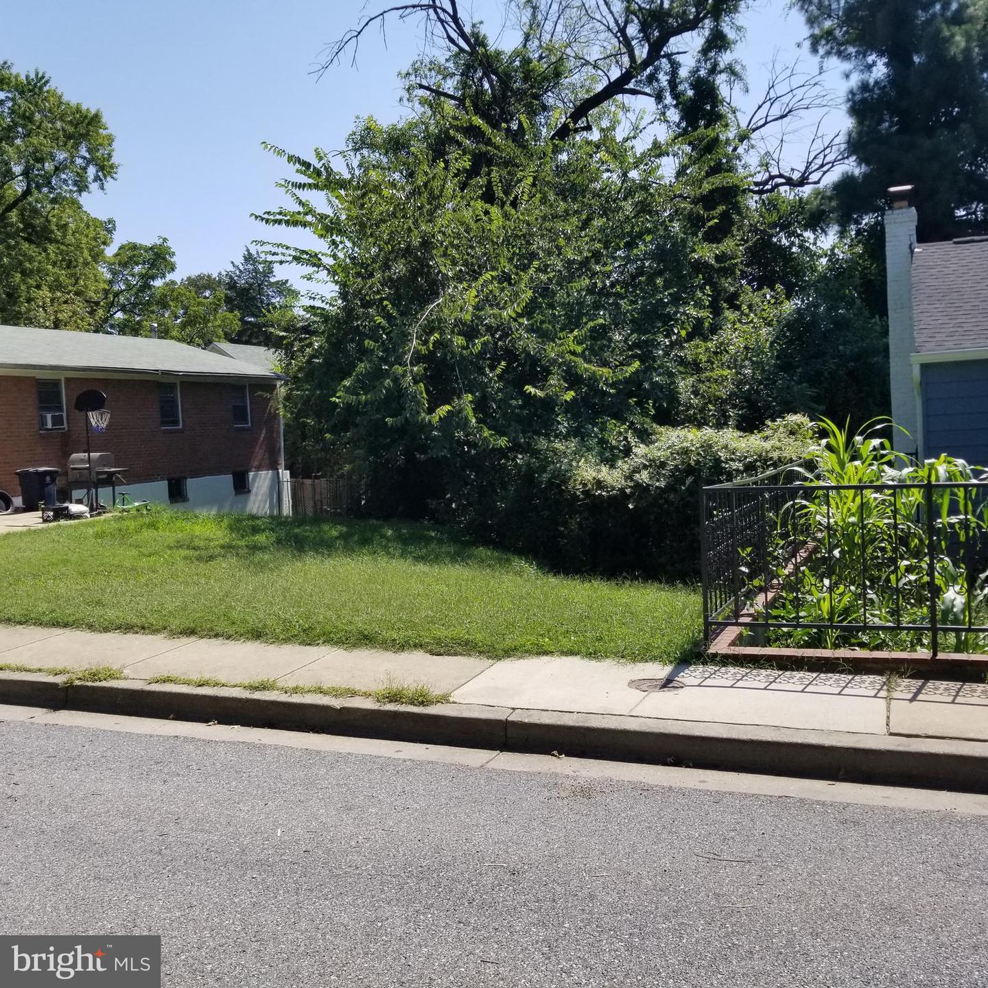 15 Akin Ave Property Photo 1