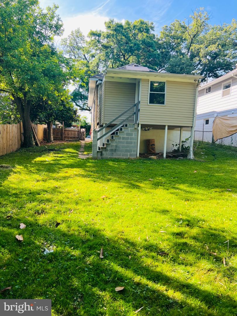5709 Dade St Property Photo 16