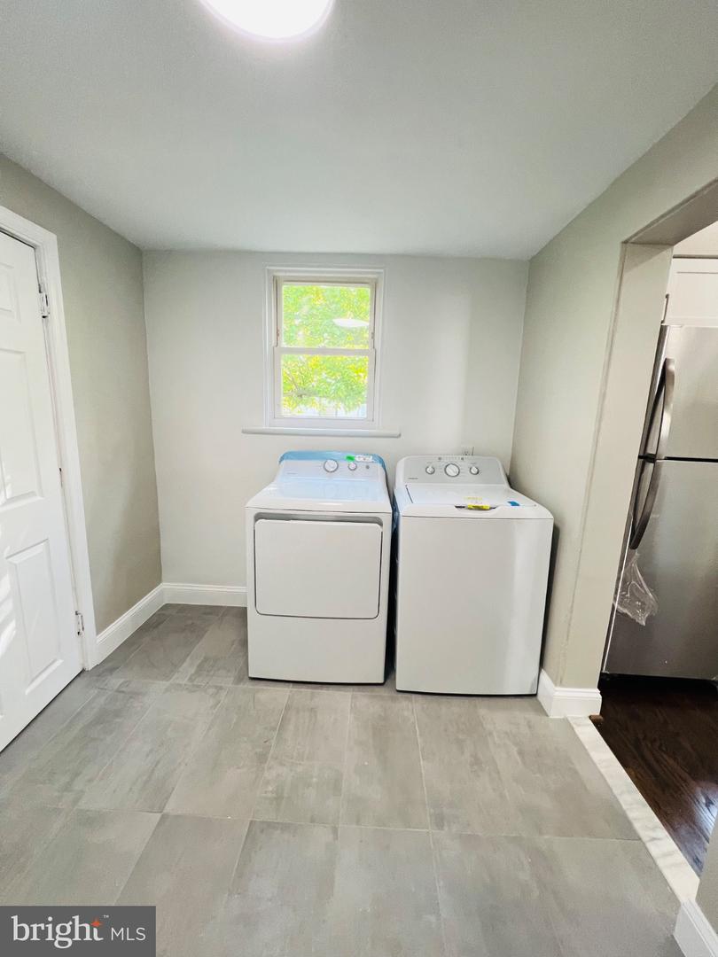 5709 Dade St Property Photo 18