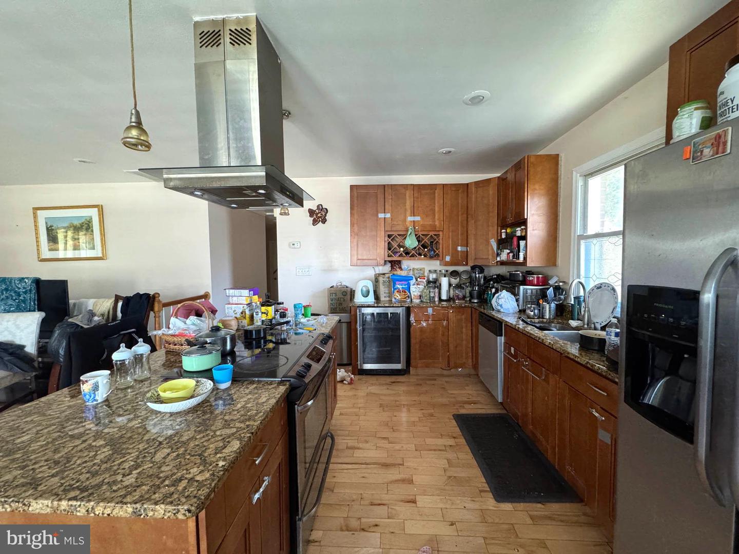 6528 Jodie St Property Photo 6