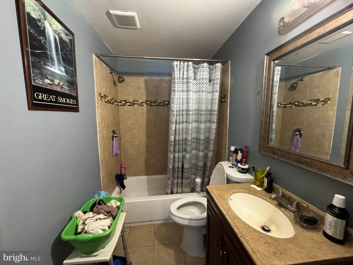 6528 Jodie St Property Photo 7