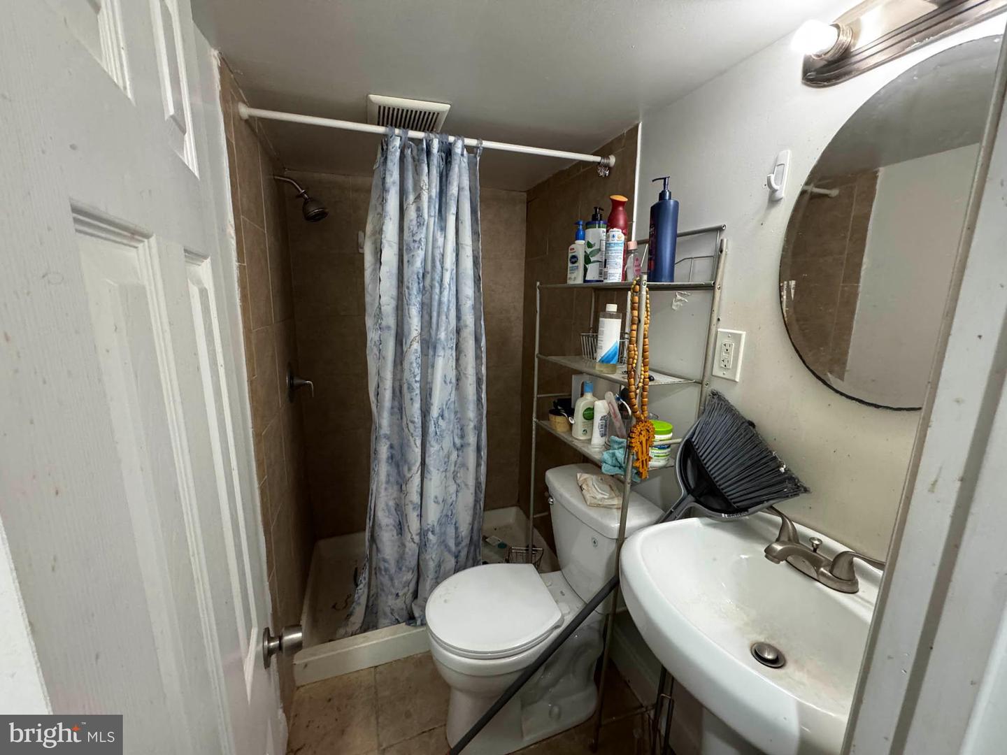6528 Jodie St Property Photo 16