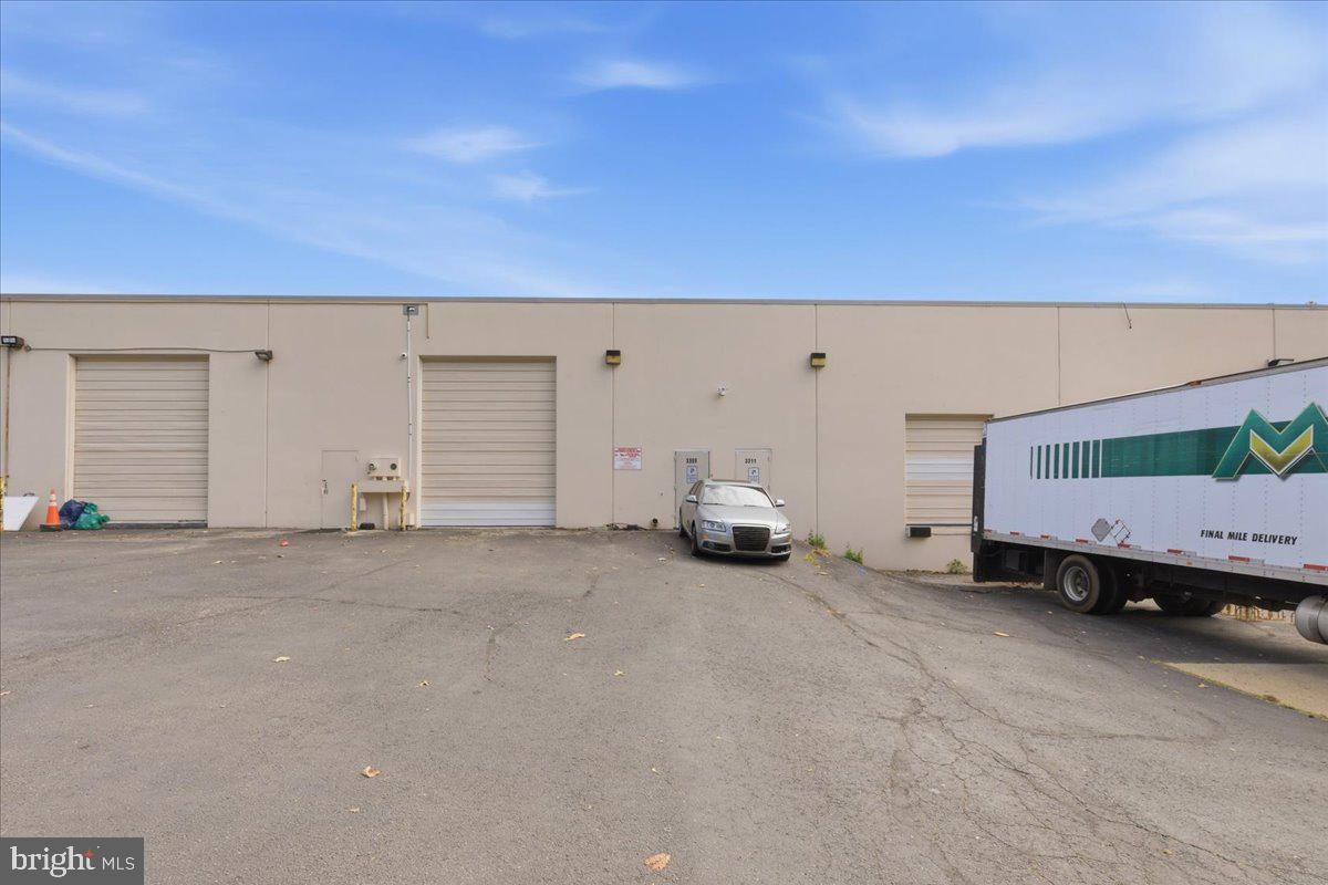 3309-3311 Hubbard Rd #4 & 5 Property Photo 15