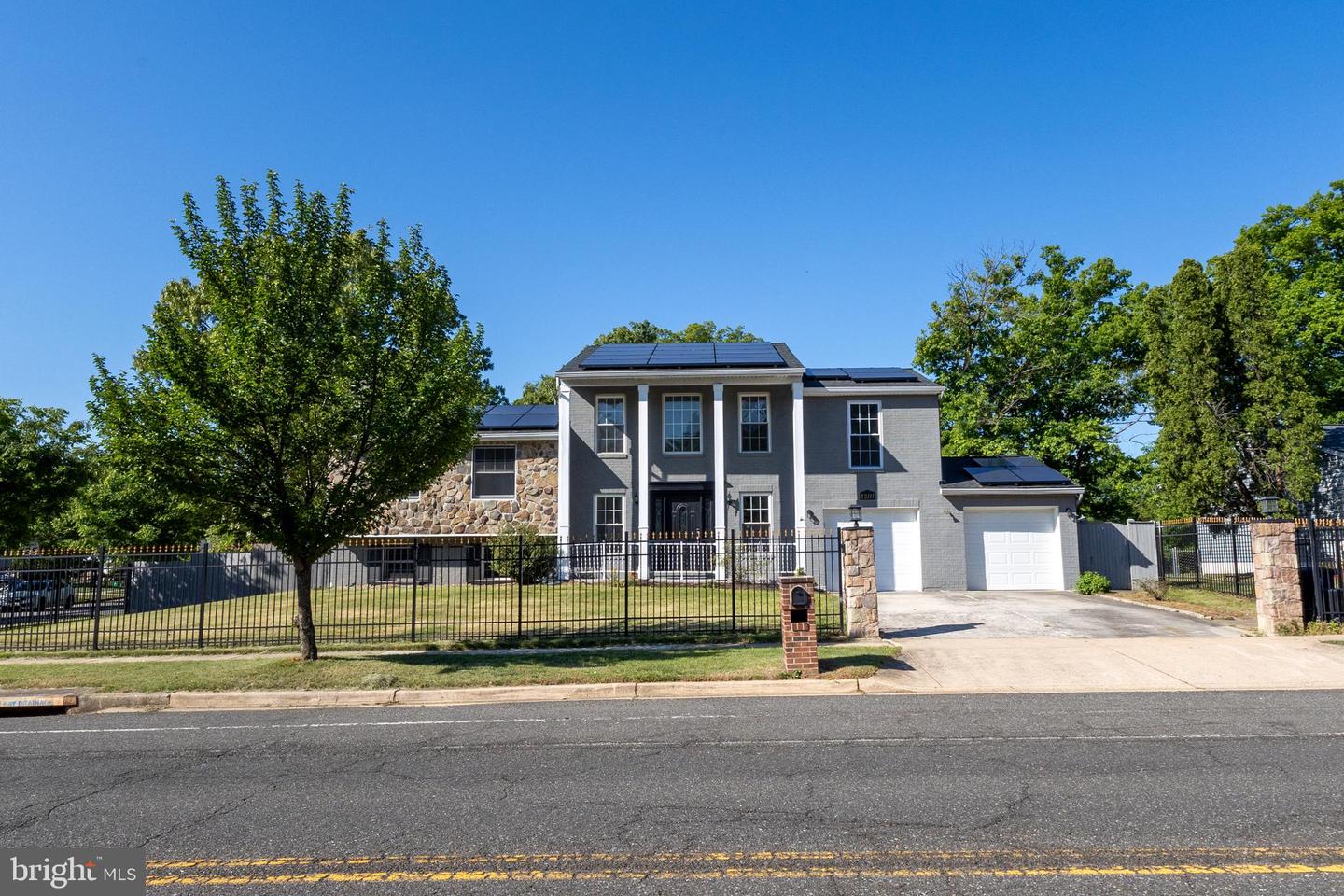 12111 Windbrook Dr Property Photo 1