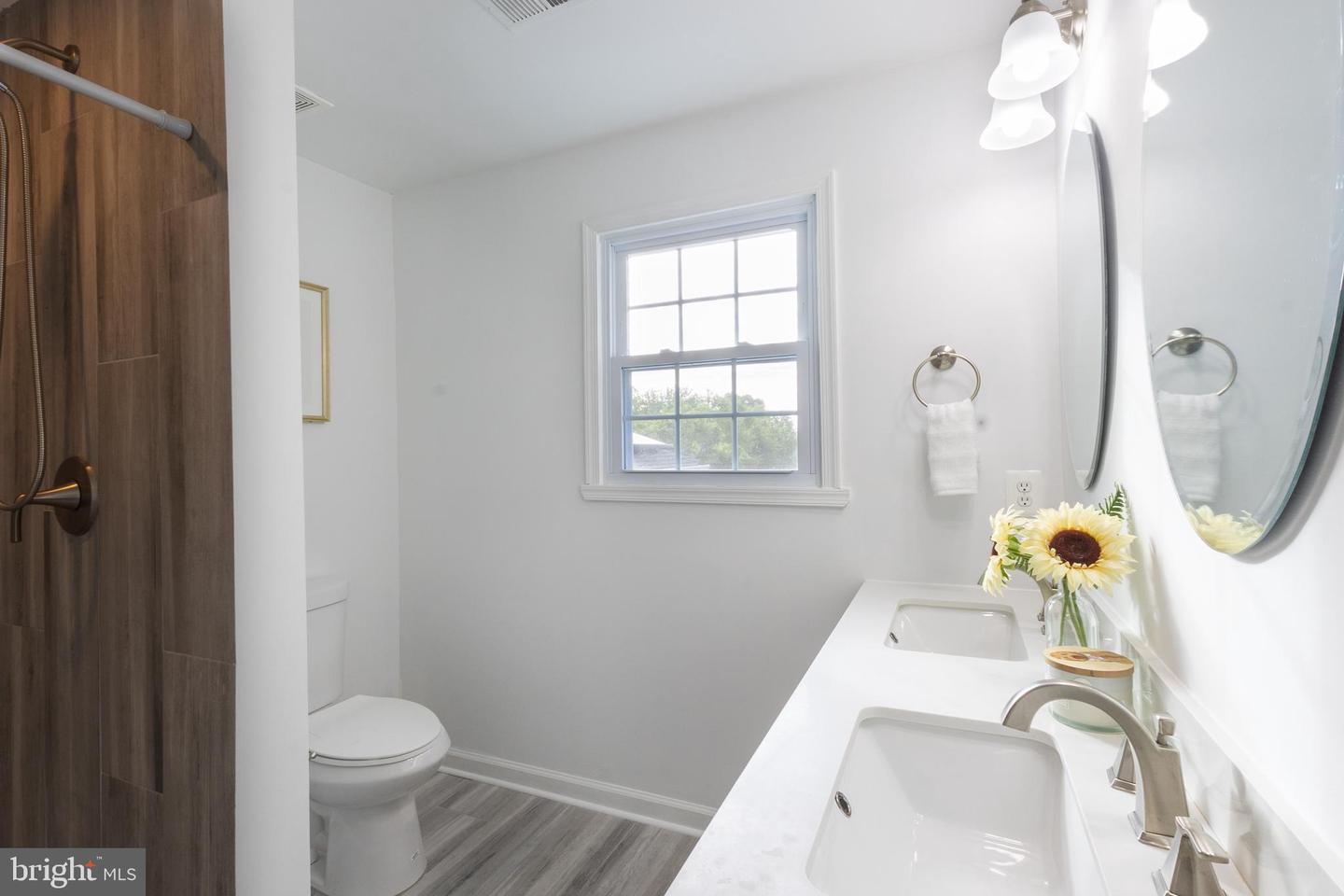 12111 Windbrook Dr Property Photo 19