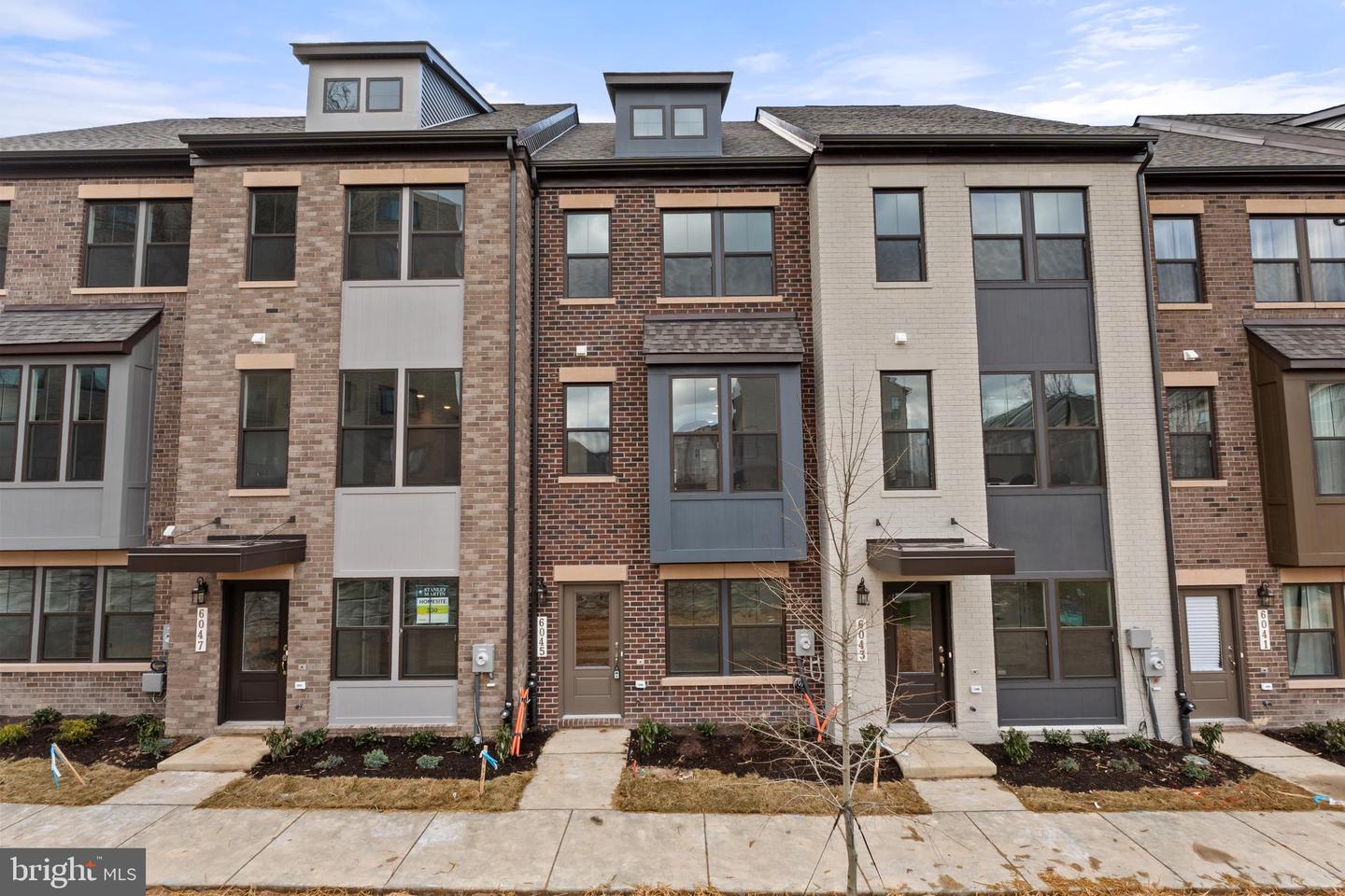 6045 Soho Way Property Photo 1