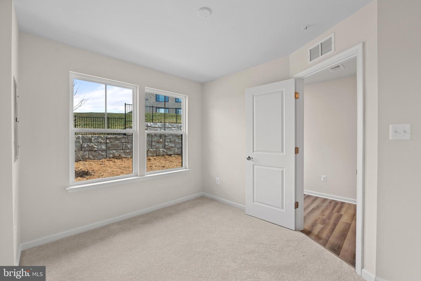 6045 Soho Way Property Photo 4
