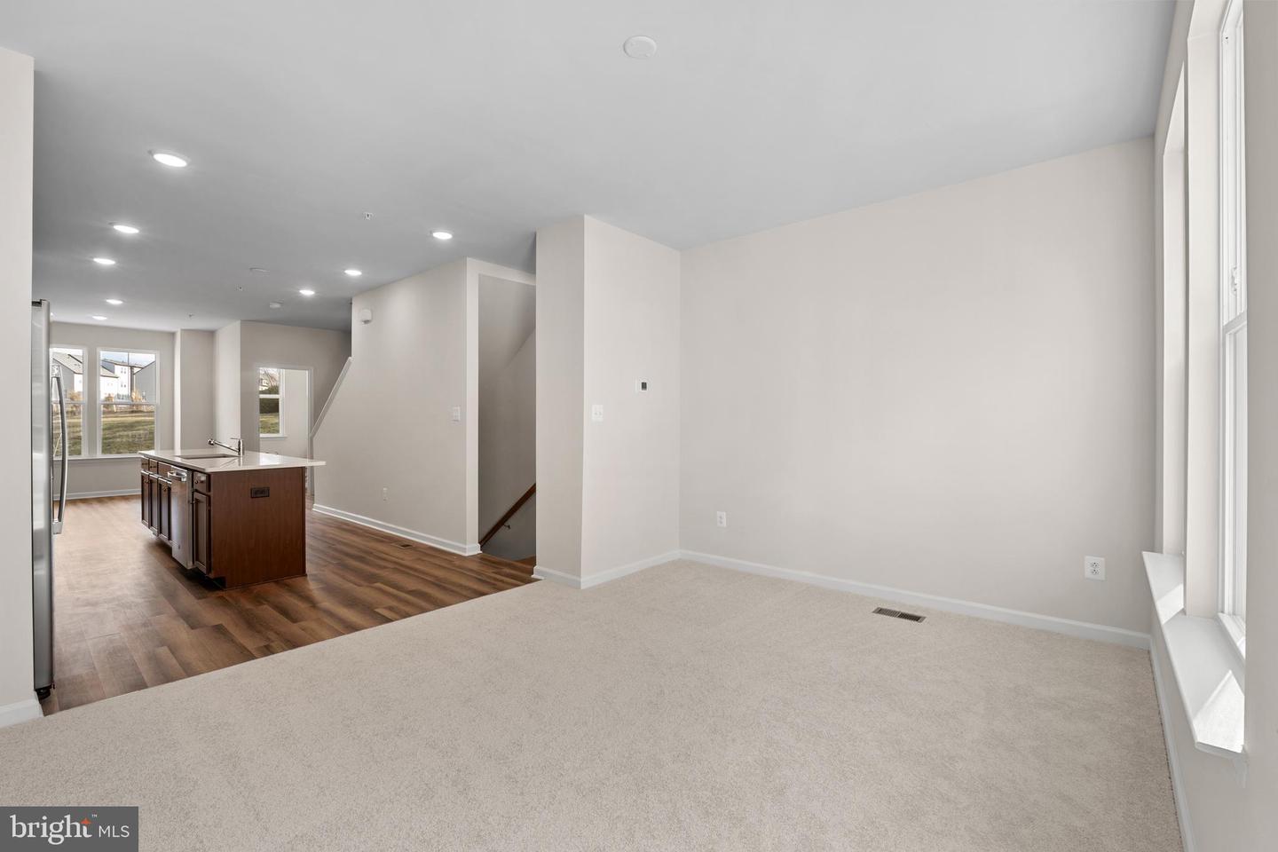 6045 Soho Way Property Photo 11