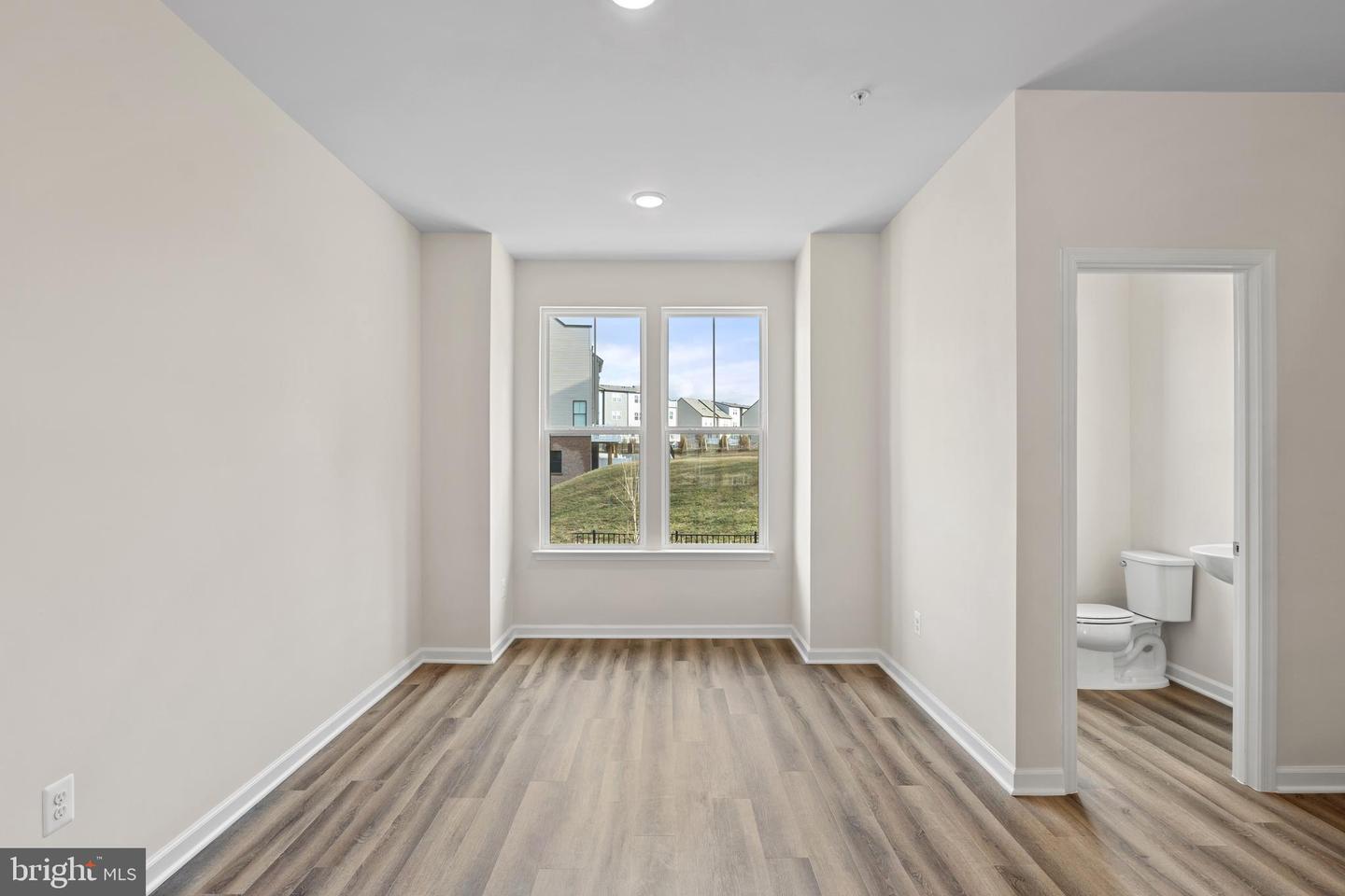 6045 Soho Way Property Photo 15