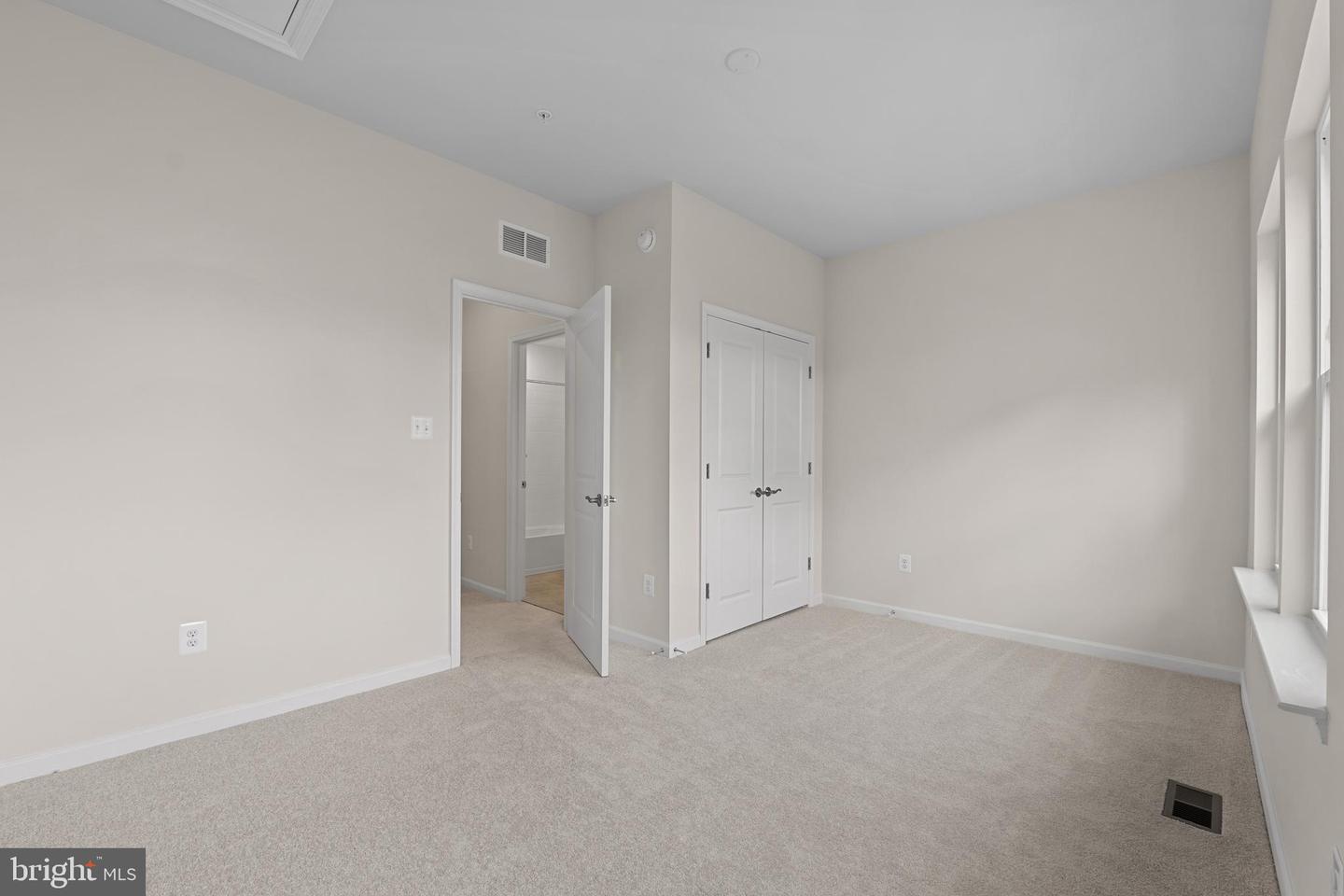 6045 Soho Way Property Photo 23