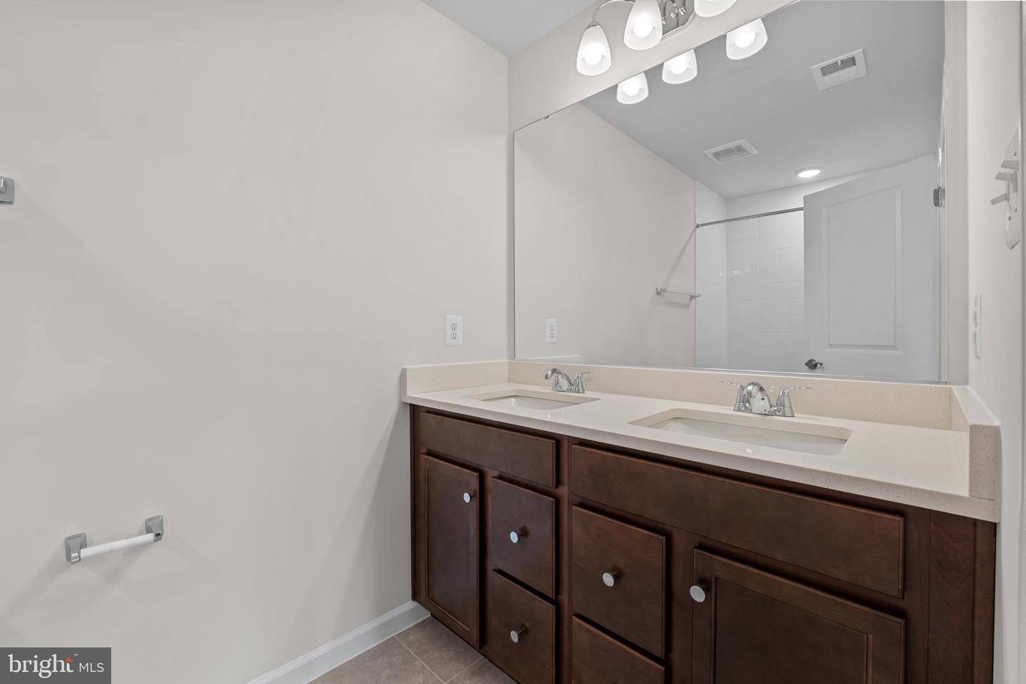 6045 Soho Way Property Photo 26