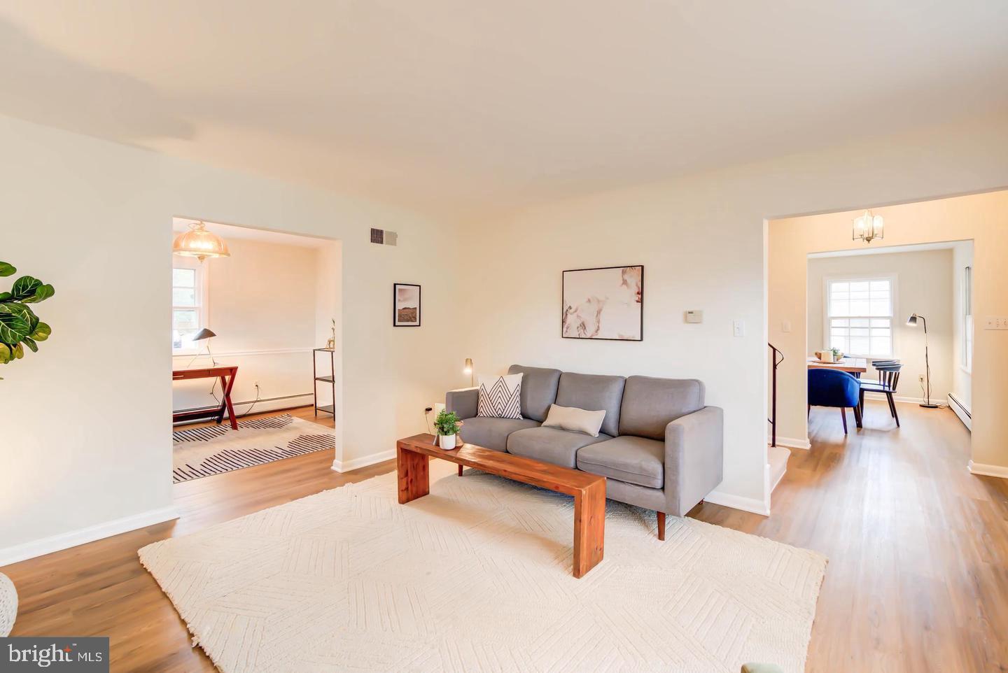 11207 Emack Rd Property Photo 5