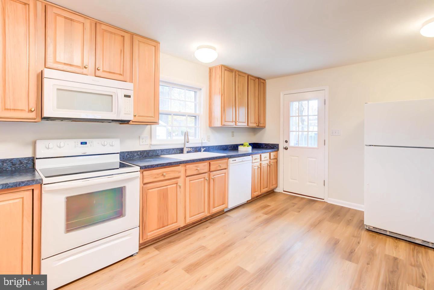 11207 Emack Rd Property Photo 15