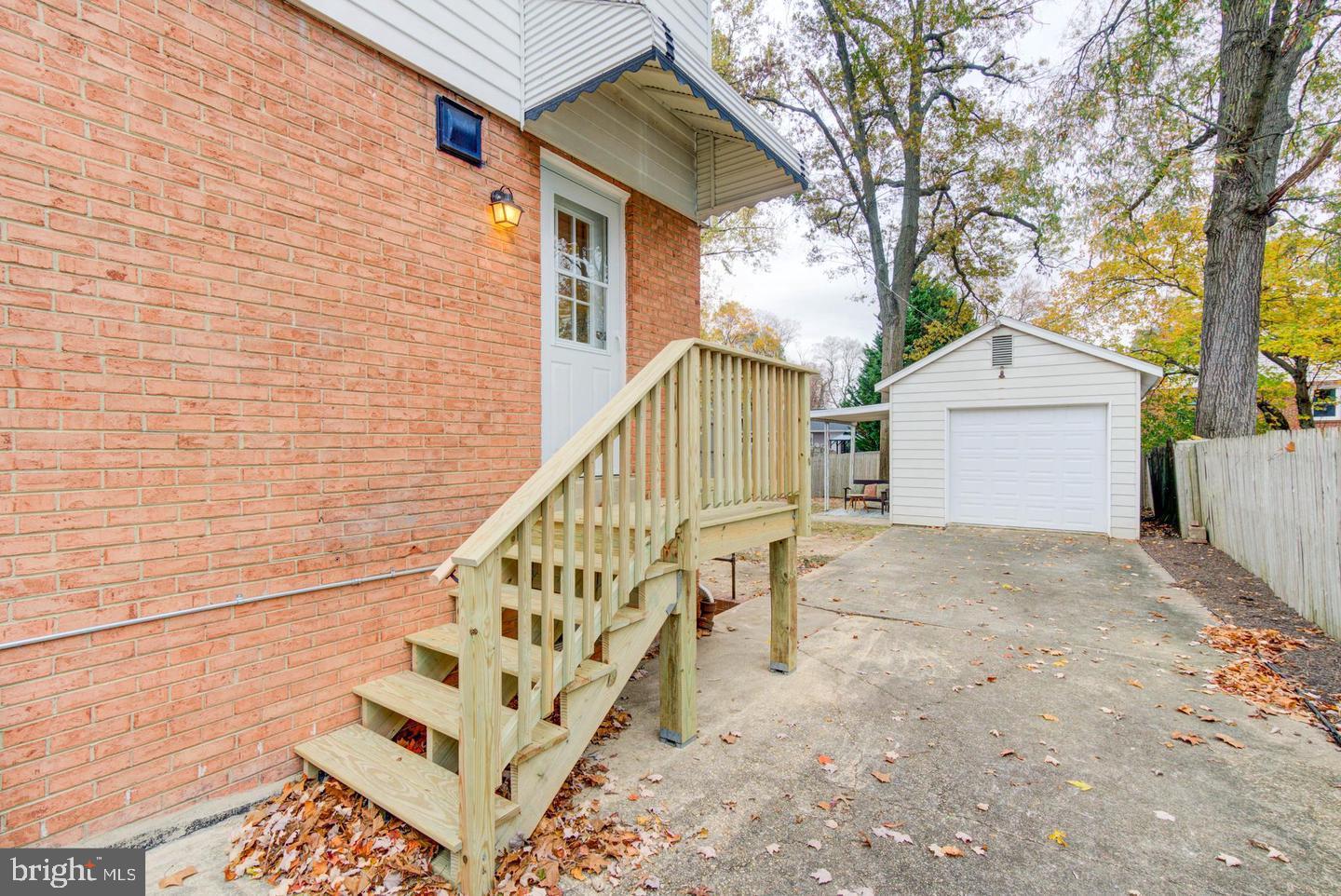 11207 Emack Rd Property Photo 44