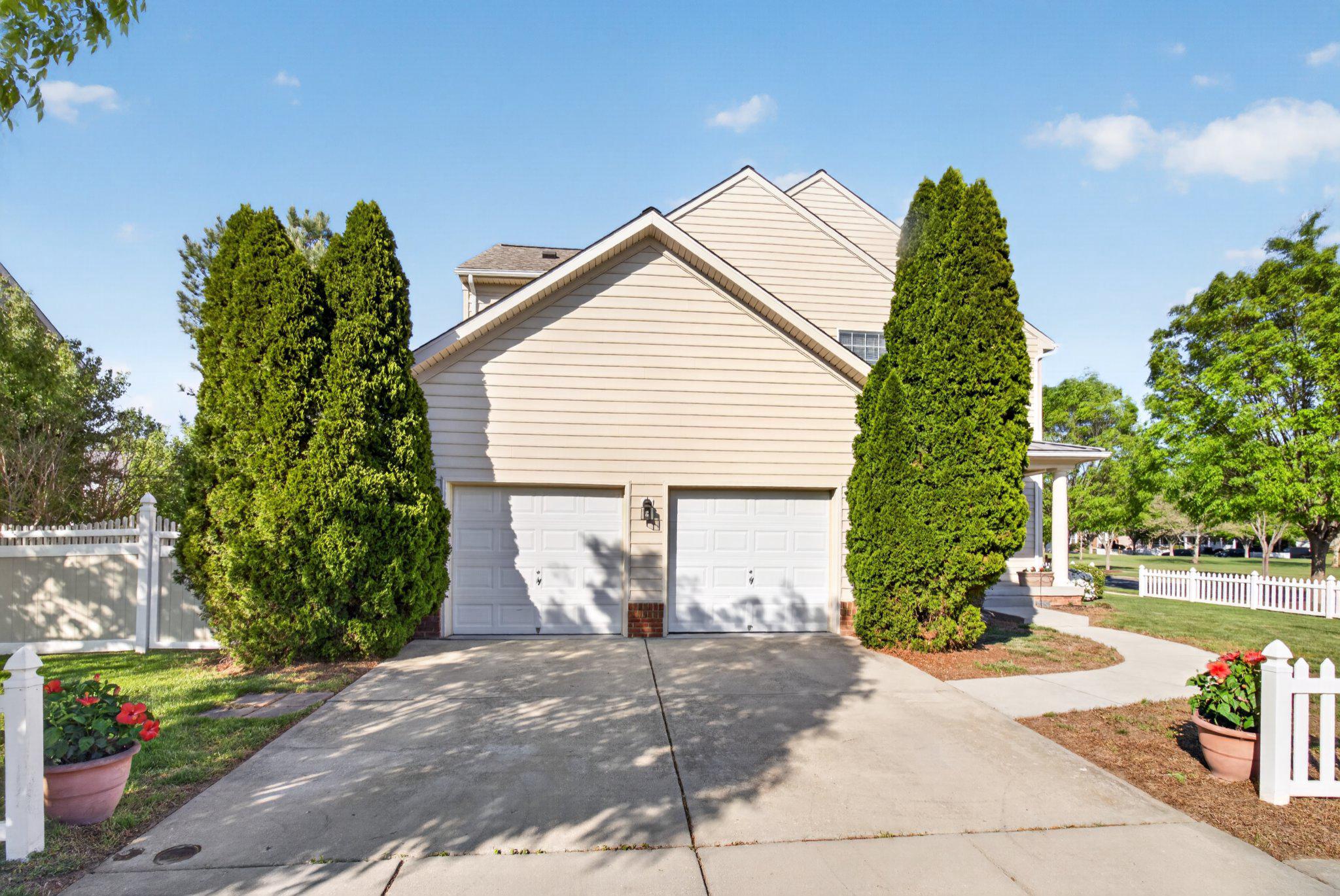 14305 Lightfoot St Property Photo 8