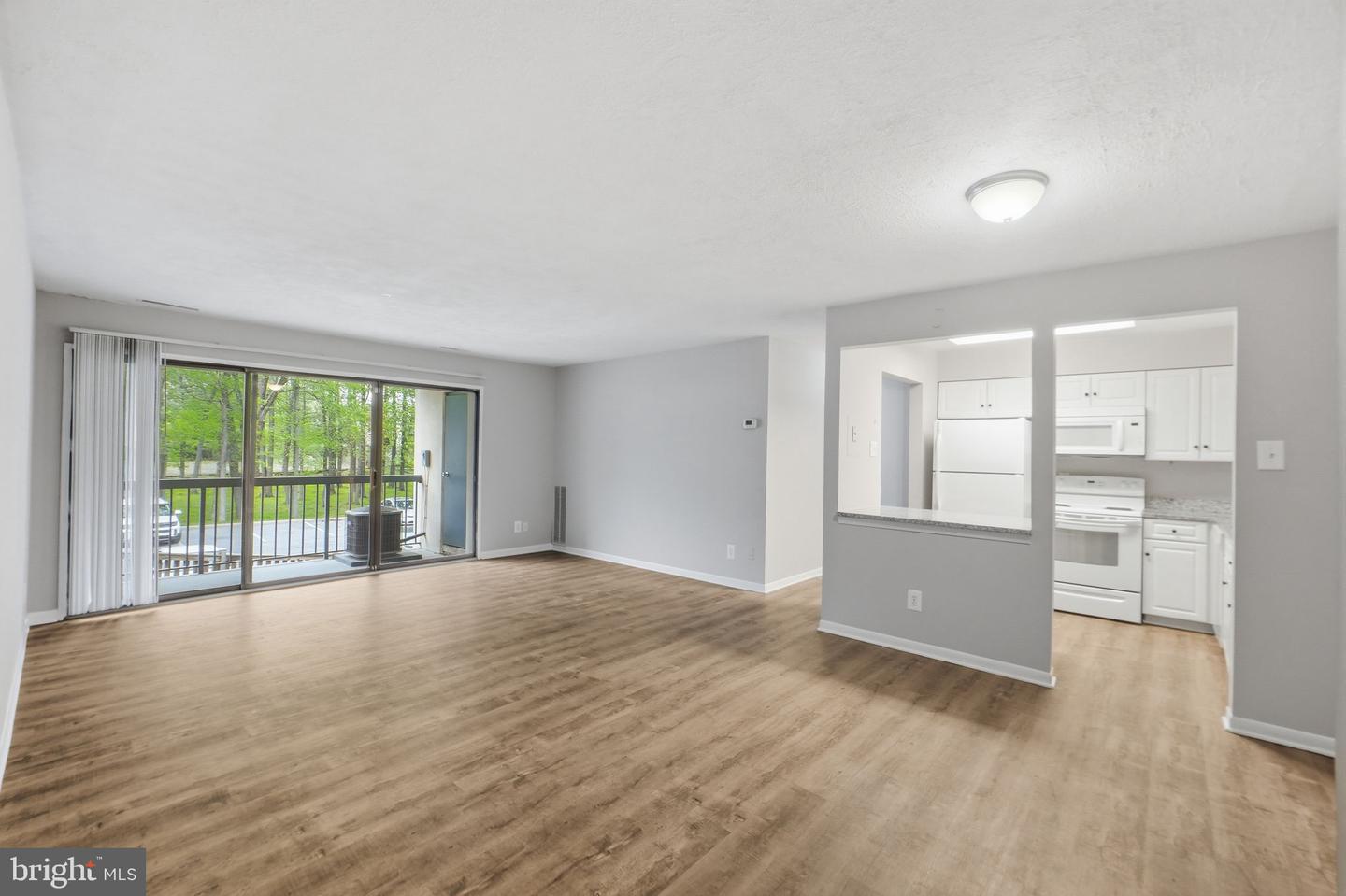 10114 Campus Way S #201-8c Property Photo 3