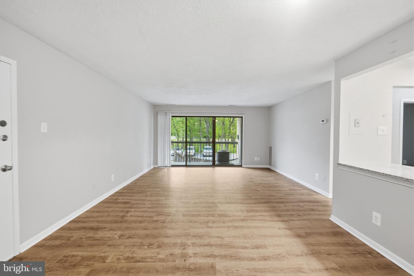 10114 Campus Way S #201-8c Property Photo 6