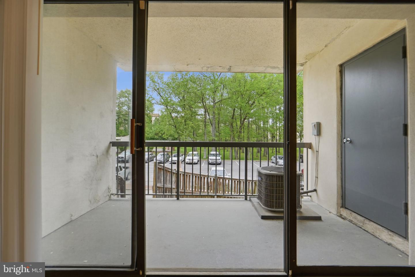 10114 Campus Way S #201-8c Property Photo 8