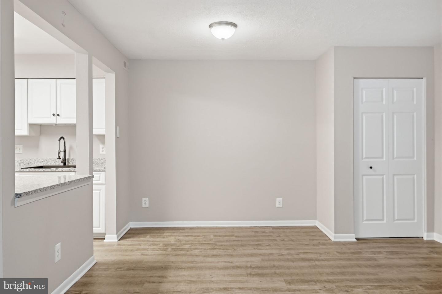 10114 Campus Way S #201-8c Property Photo 11