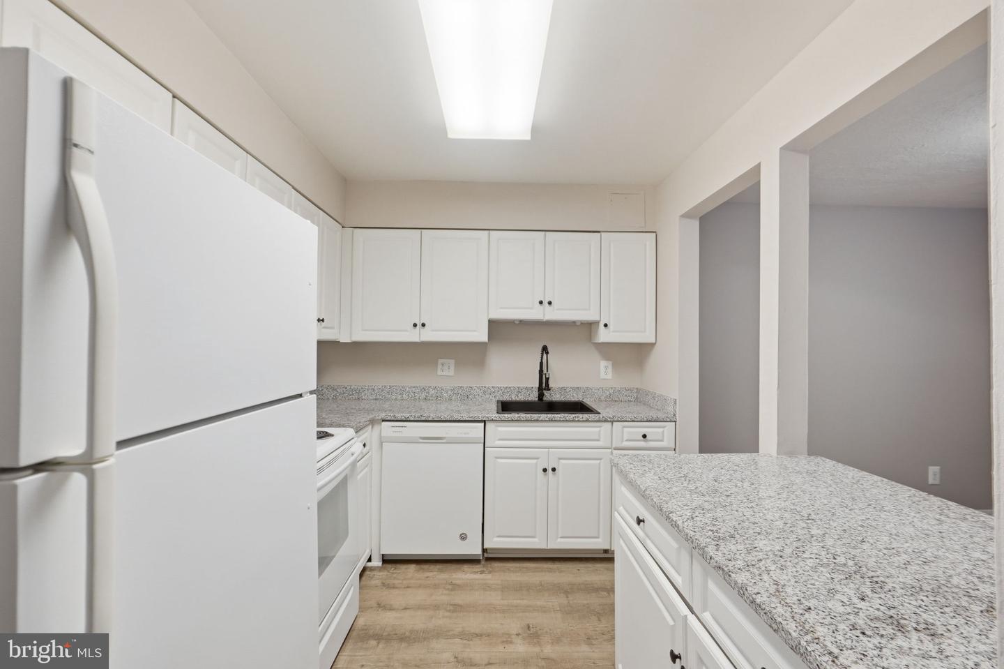 10114 Campus Way S #201-8c Property Photo 12