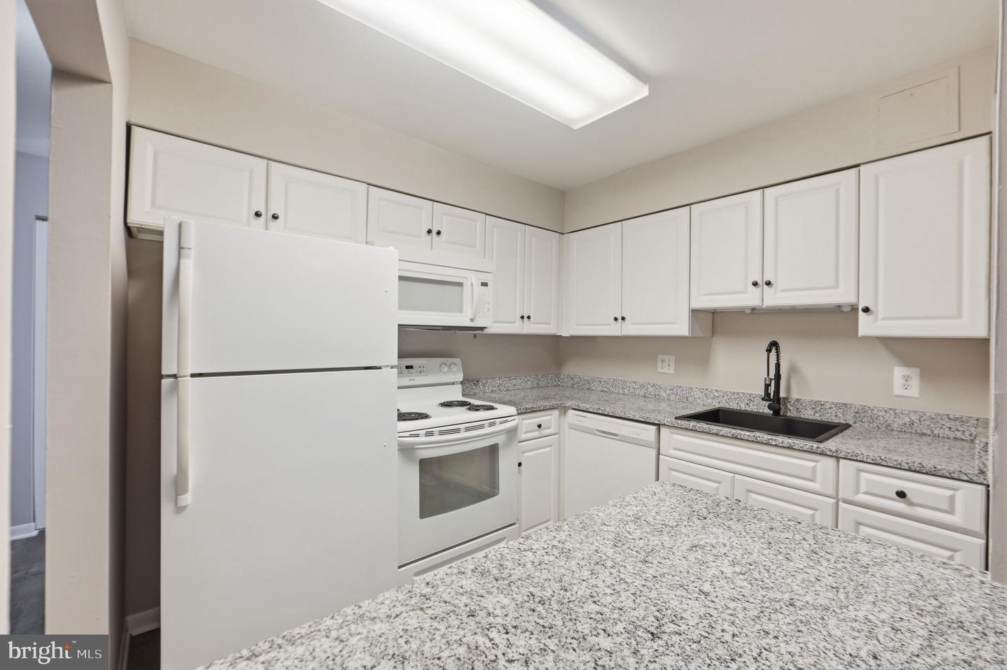 10114 Campus Way S #201-8c Property Photo 13