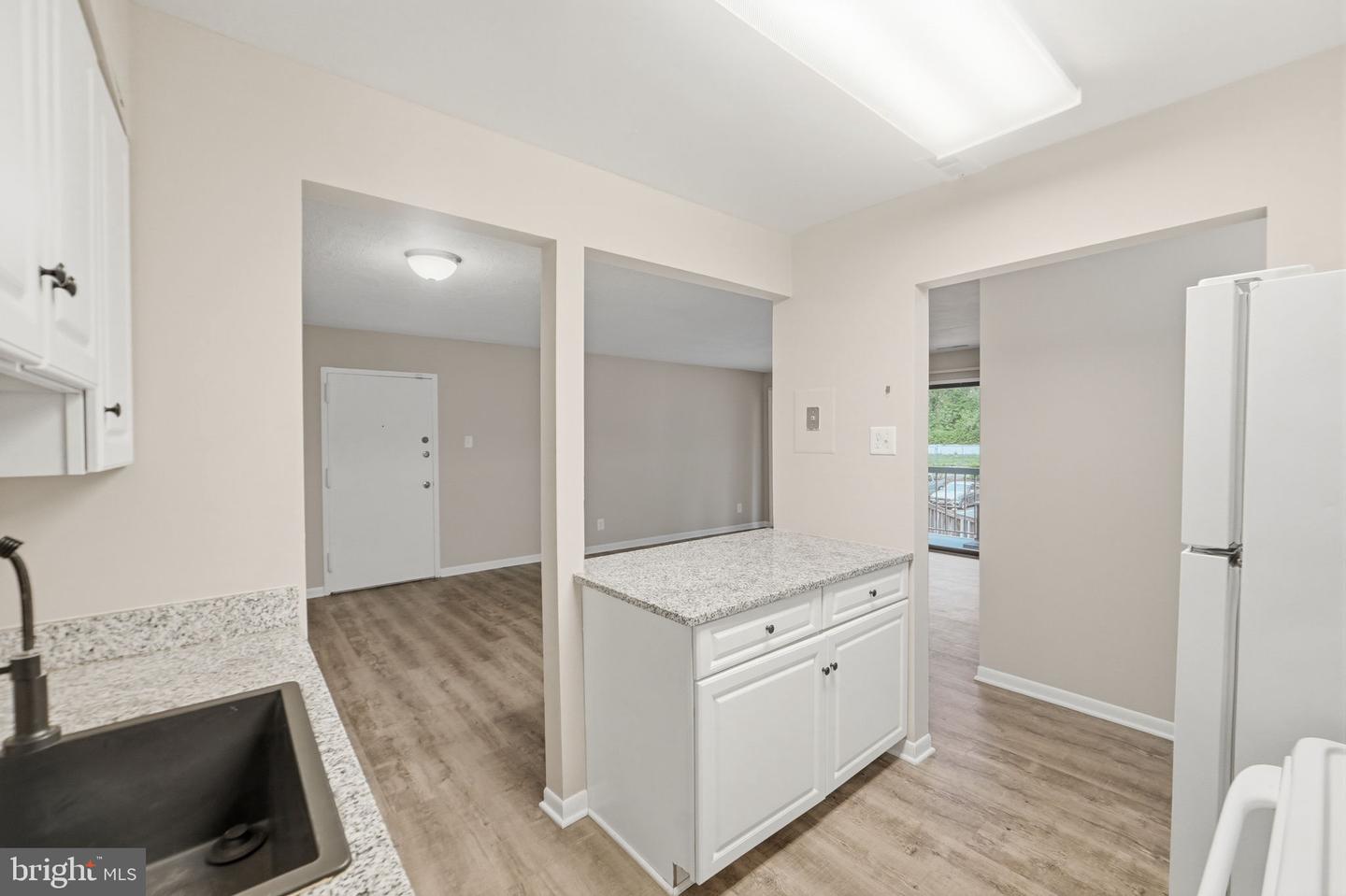 10114 Campus Way S #201-8c Property Photo 15