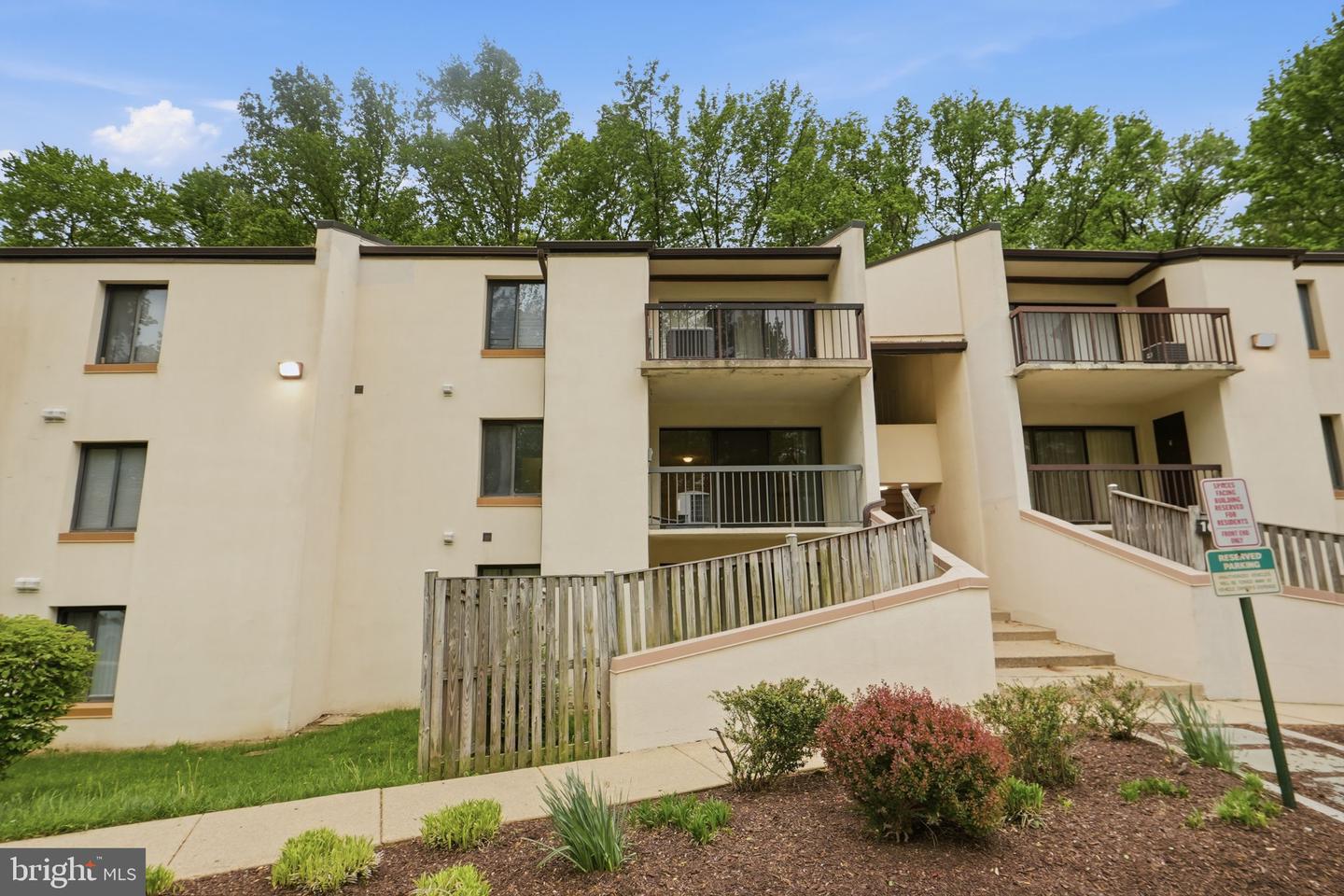 10114 Campus Way S #201-8c Property Photo 28