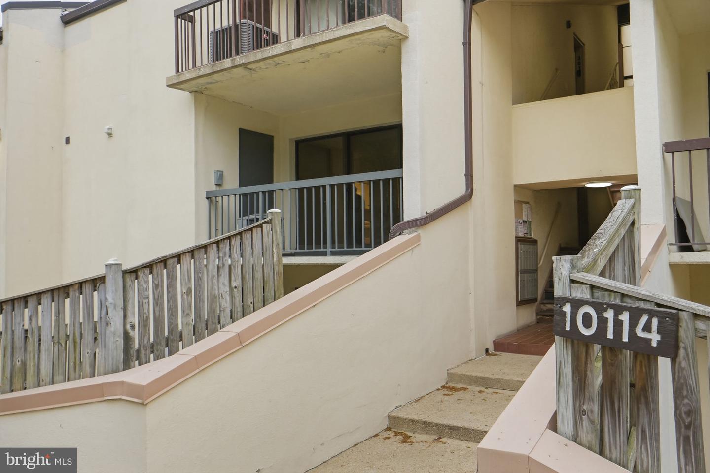 10114 Campus Way S #201-8c Property Photo 30
