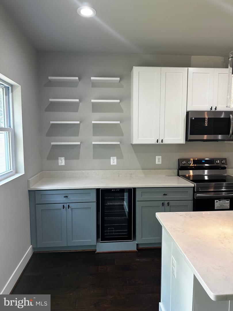 4 Akin Ave Property Photo 16